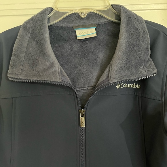 EUC - Columbia Softshell Jacket - Picture 2 of 5